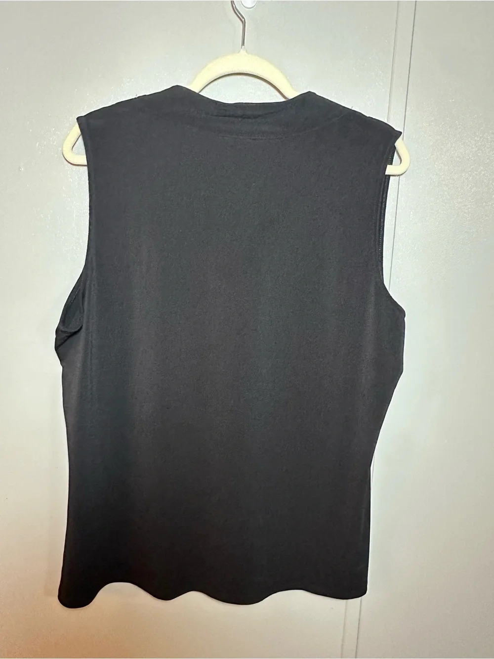Chico’s Black Sleeveless V-Neck Pleat Front Top XL Office